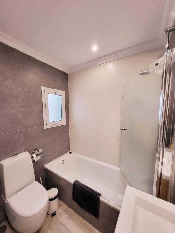Stylish 3 Bedroom Penthouse In Marbella Centre With Large Pool Close To The Beach Exteriör bild